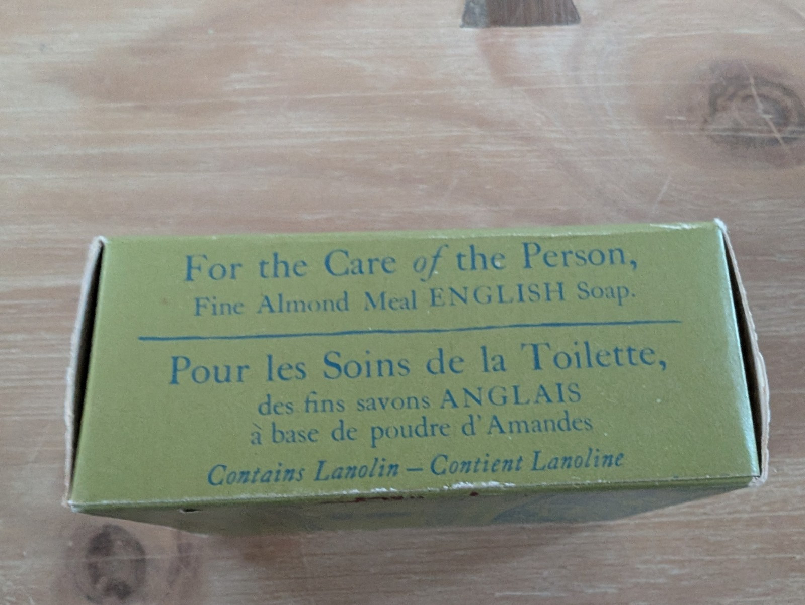 Vintage 1978 Crabtree & Evelyn Almond Meal English Country Soap 3oz 85g