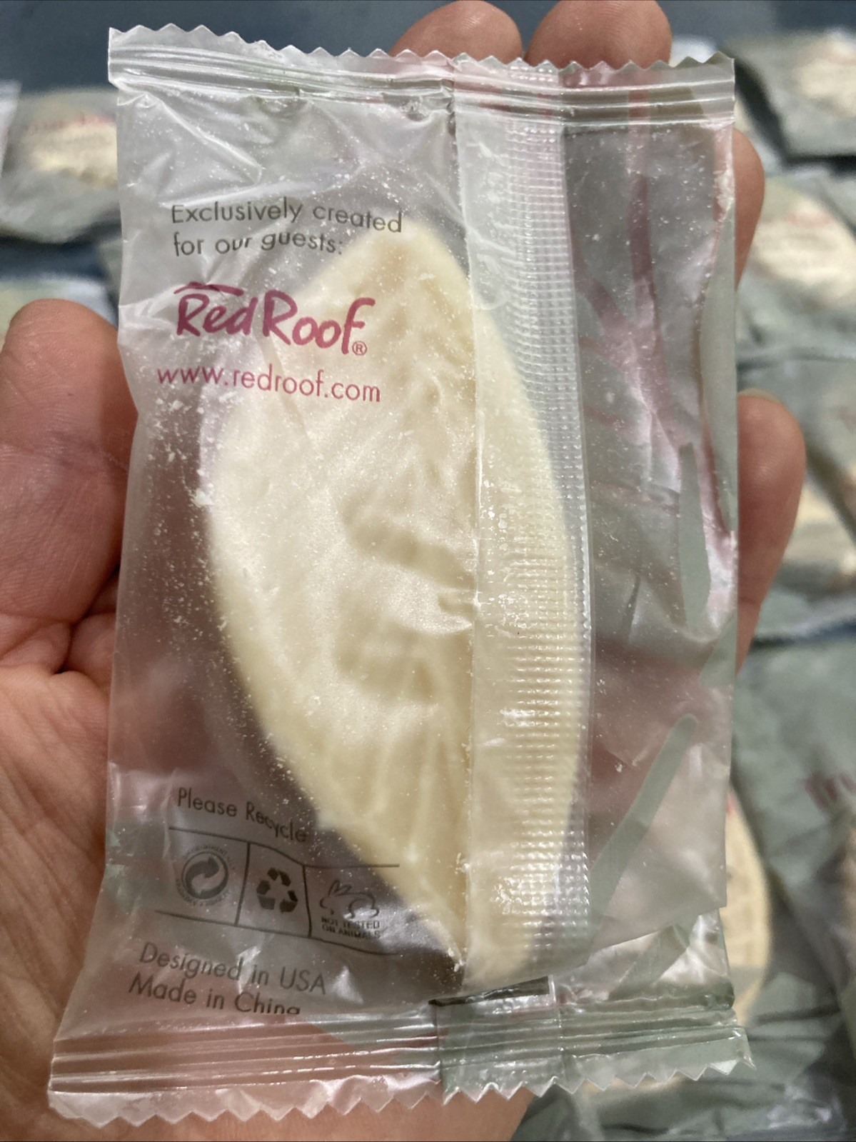 50 Pcs True Red Calming Body Soap In The Shape Of A Leaf 0.8 Oz Each