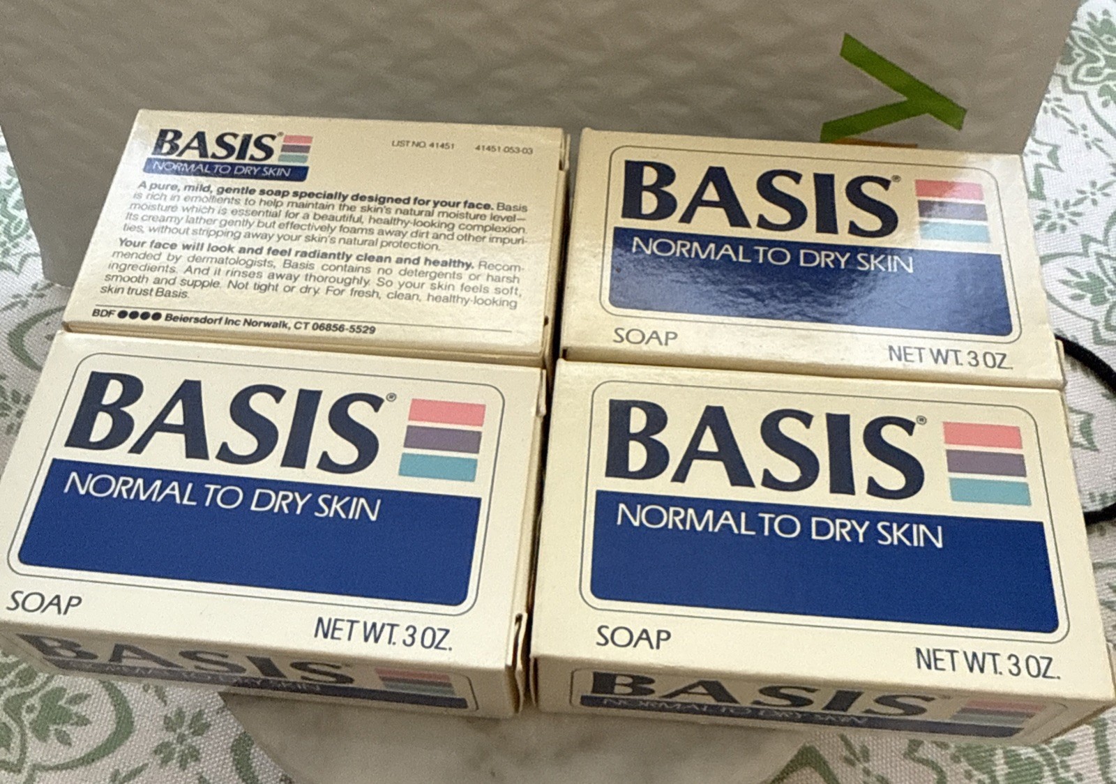 Vintage Basis Soap Bath Bar 3 oz. Normal To Dry Skin Lot Of 4 BARS New In Box