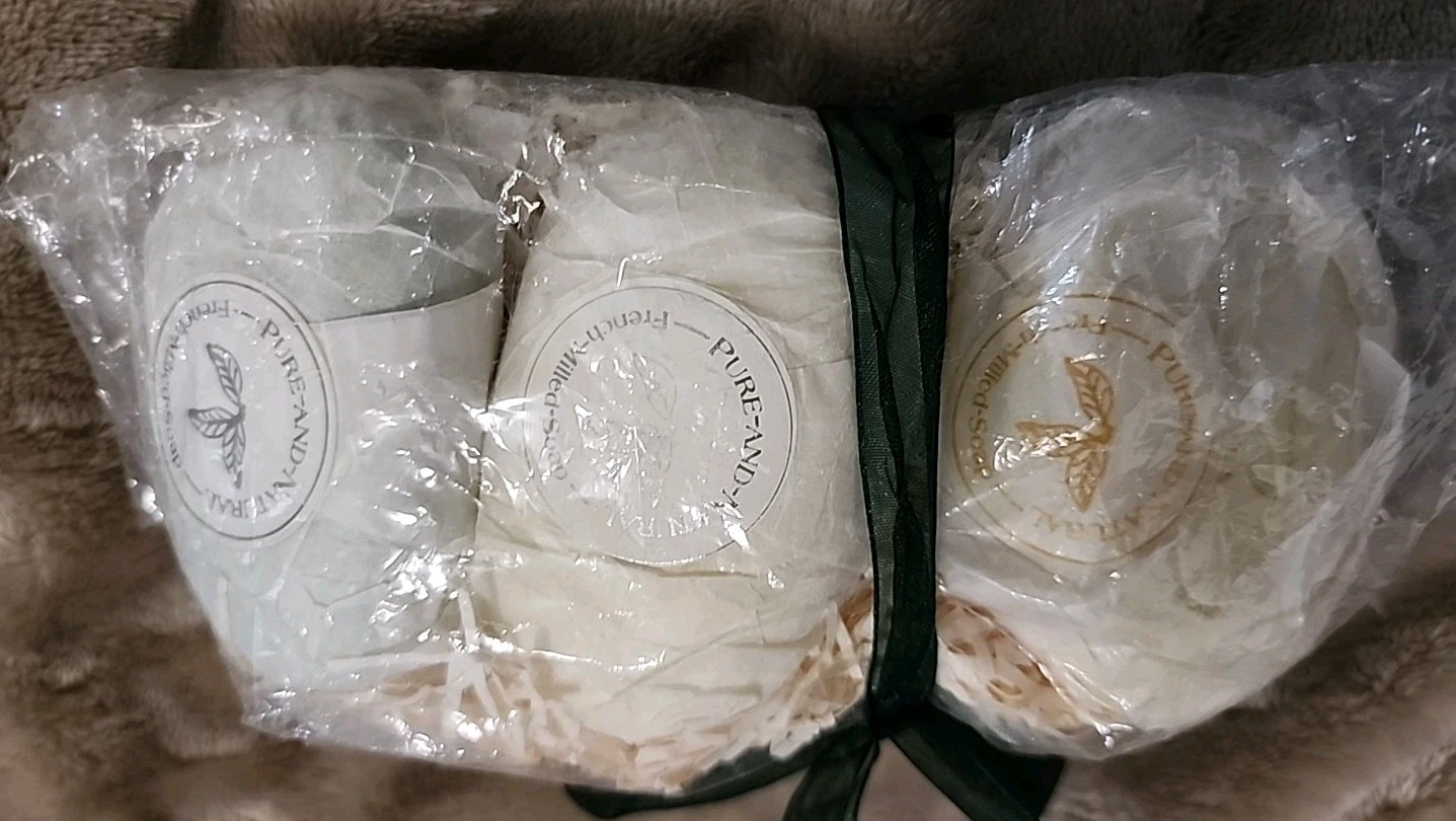 Pure And Natural French Milled Soap Set of 3 – 1.5 Oz Bars Vintage