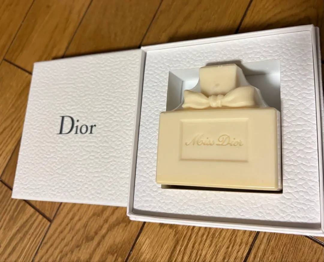 Miss Dior savon soyeux silky soap Perfume designed 5.2oz/ 150g. from JAPAN