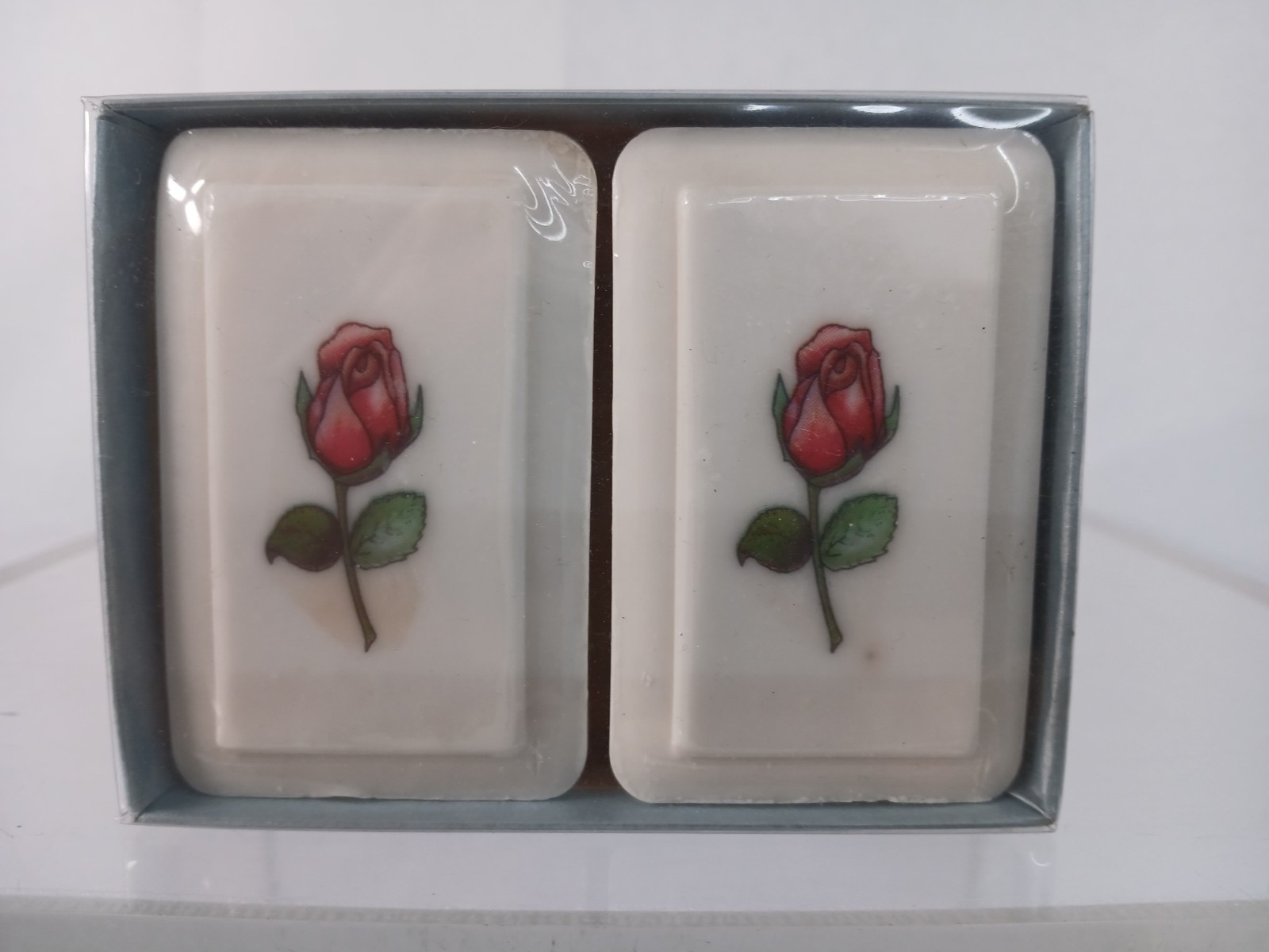 VINTAGE KATHERINE GRAY FRENCH MILLED SOAP WITH COLD CREAM ROSE FLOWER PRINT