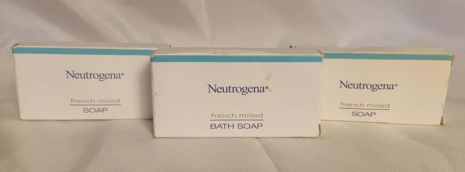 NOS 3pc Lot Neutrogena French Milled Travel Size Soap Bath Hotel 1.25 oz