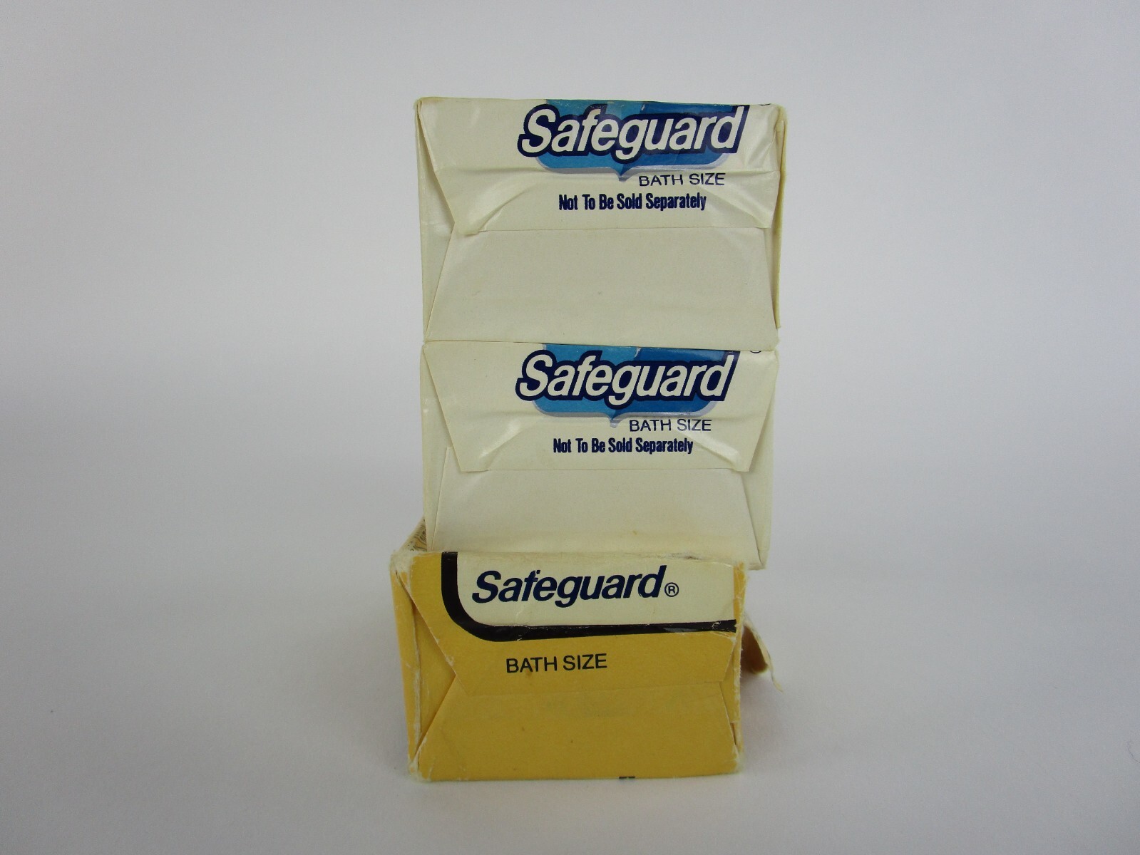 Safeguard Deodorant Soap Bars (2) White (1) Beige 5 oz. Vintage New Lot Of 3