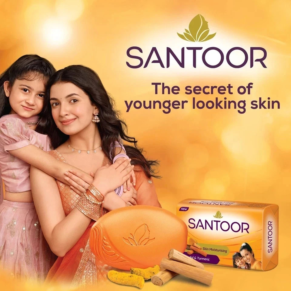 Santoor Sandal & Turmeric Soap (4 x 100g) Moisturizing & Skin Brightening Bars