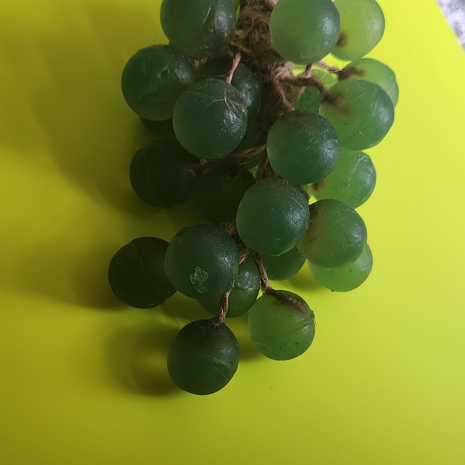 Jabones artesanales, de Ramillete de uvas.