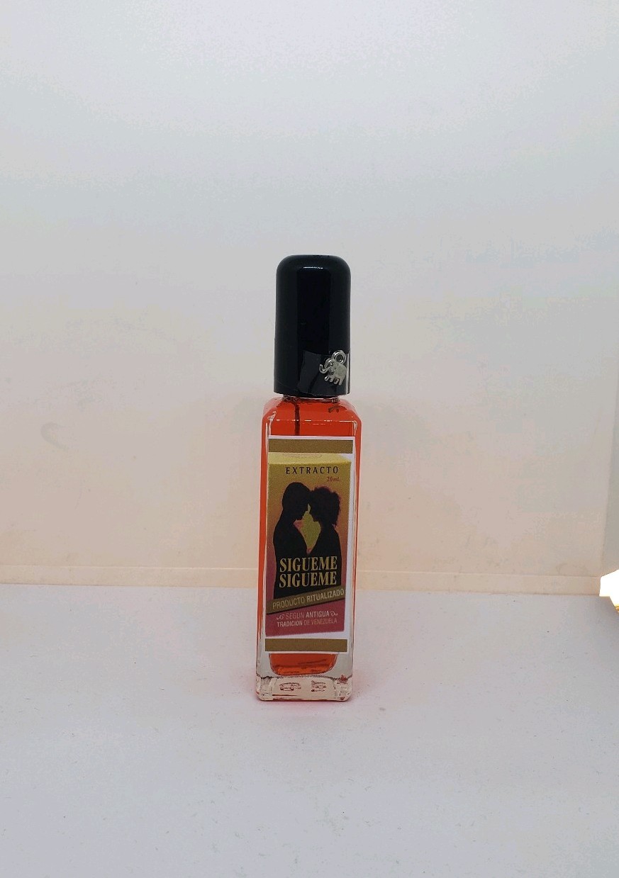 PERFUME ESPECIAL SIGUEME SIGUEME PARA ATRAER EL AMOR ORACION Y AMULETO INCLUIDO