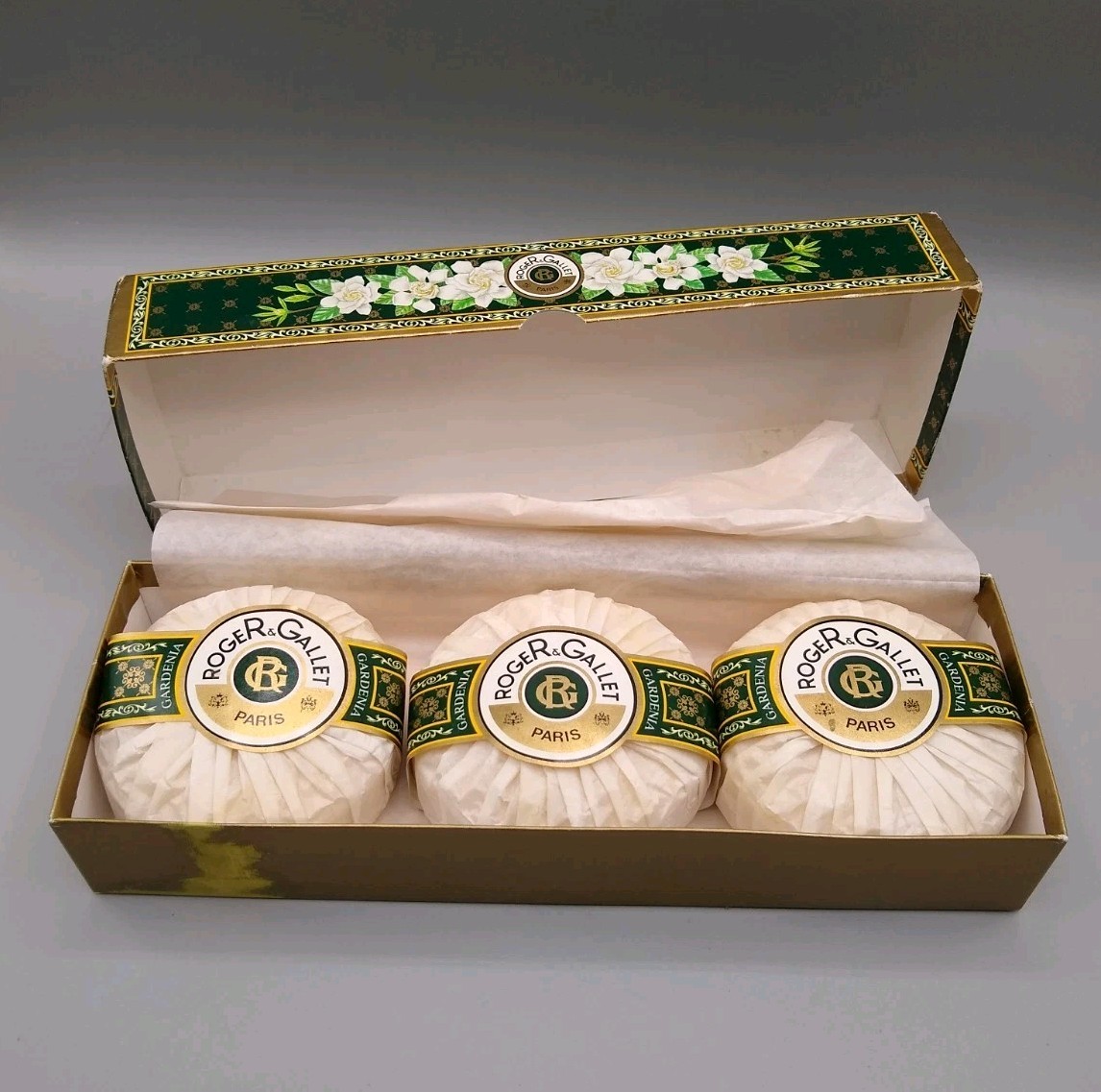 3 Roger & Gallet Perfumed Soaps, Gardenia 5.2 Oz Bars, vintage open box READ