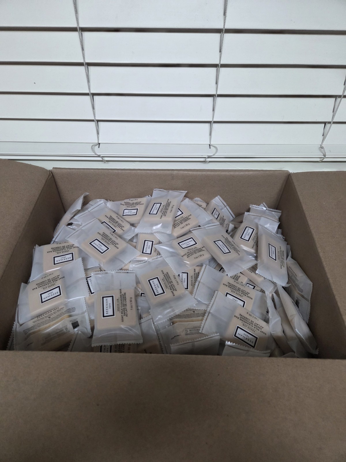 50pc Beekman 1802 Fresh Air Goat Milk Cleansing Bar Soap Travel Hotel Size 1 oz