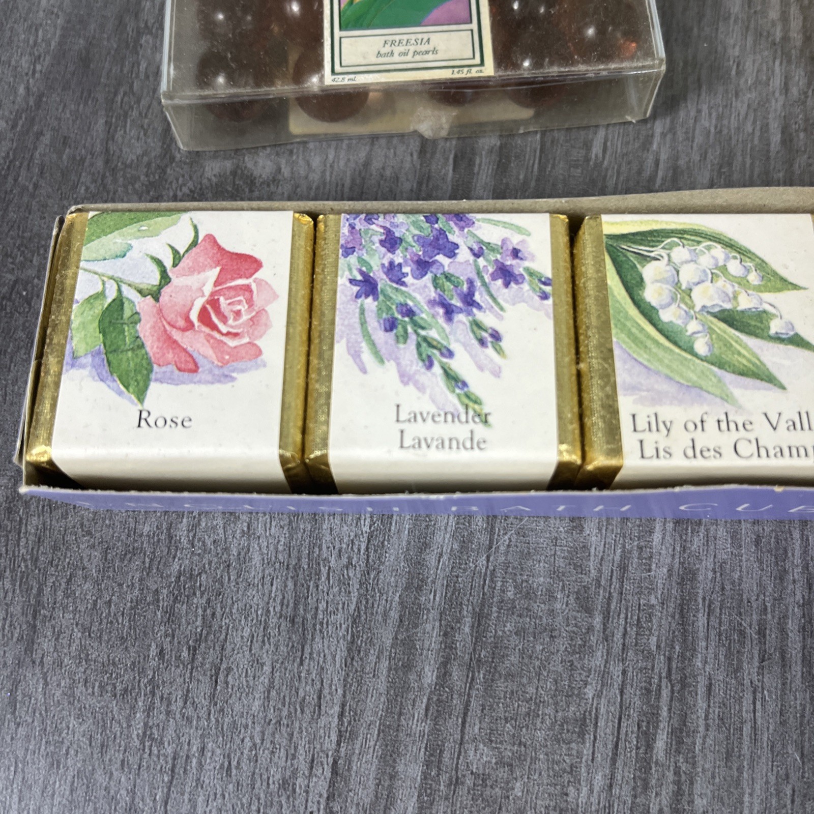 English Bath Cubes Floral Garden Scents And Oil Pearls – Vintage