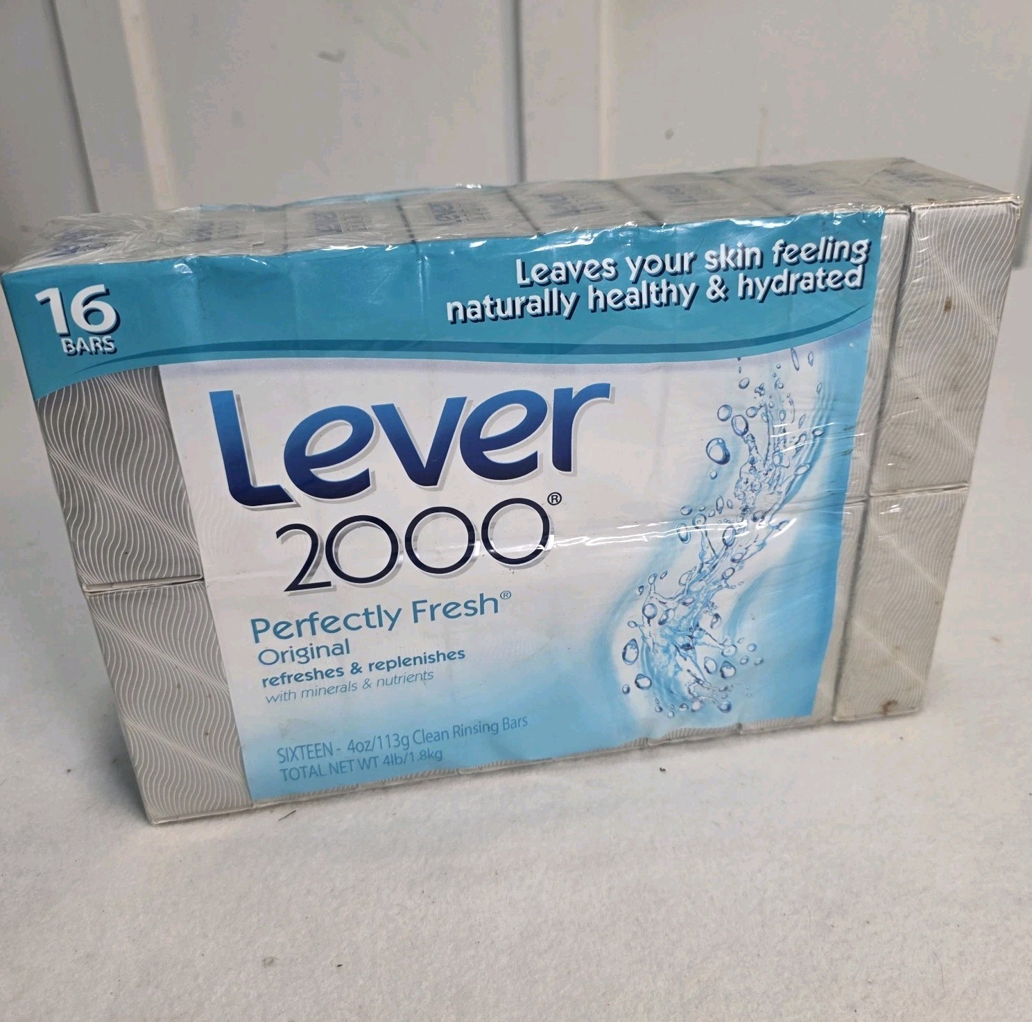 Lever 2000 Perfectly Fresh Original Bar Soap Boxed 4oz Sealed Lot of 16 Bars