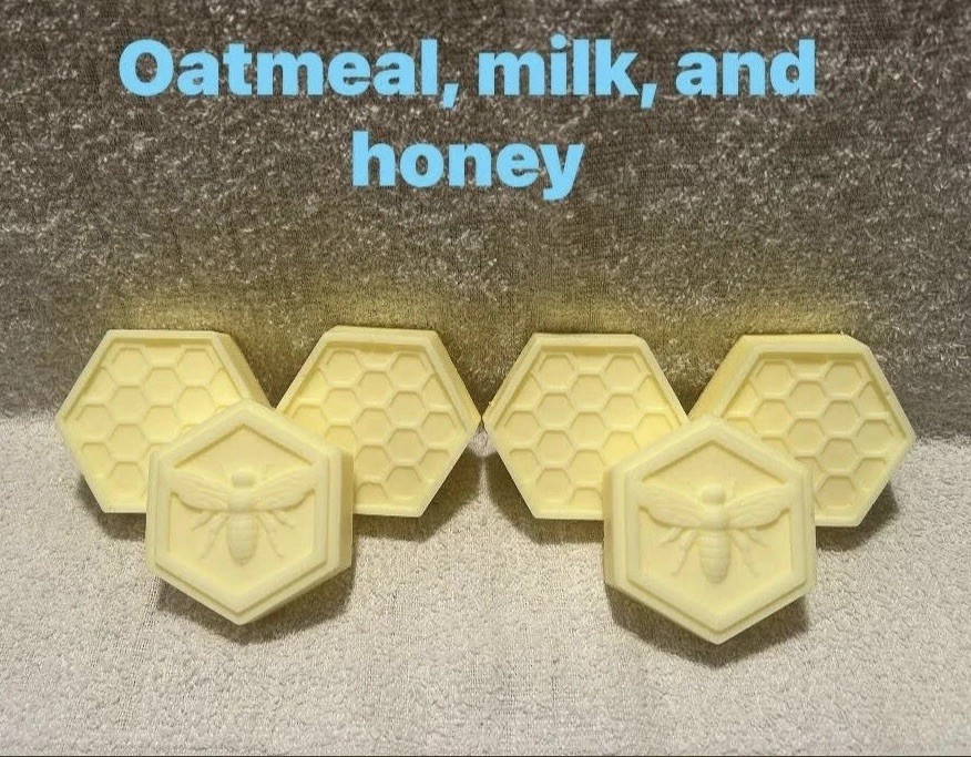 Goat milk soap, Oatmeal Milk & Honey Soap, Honeycomb