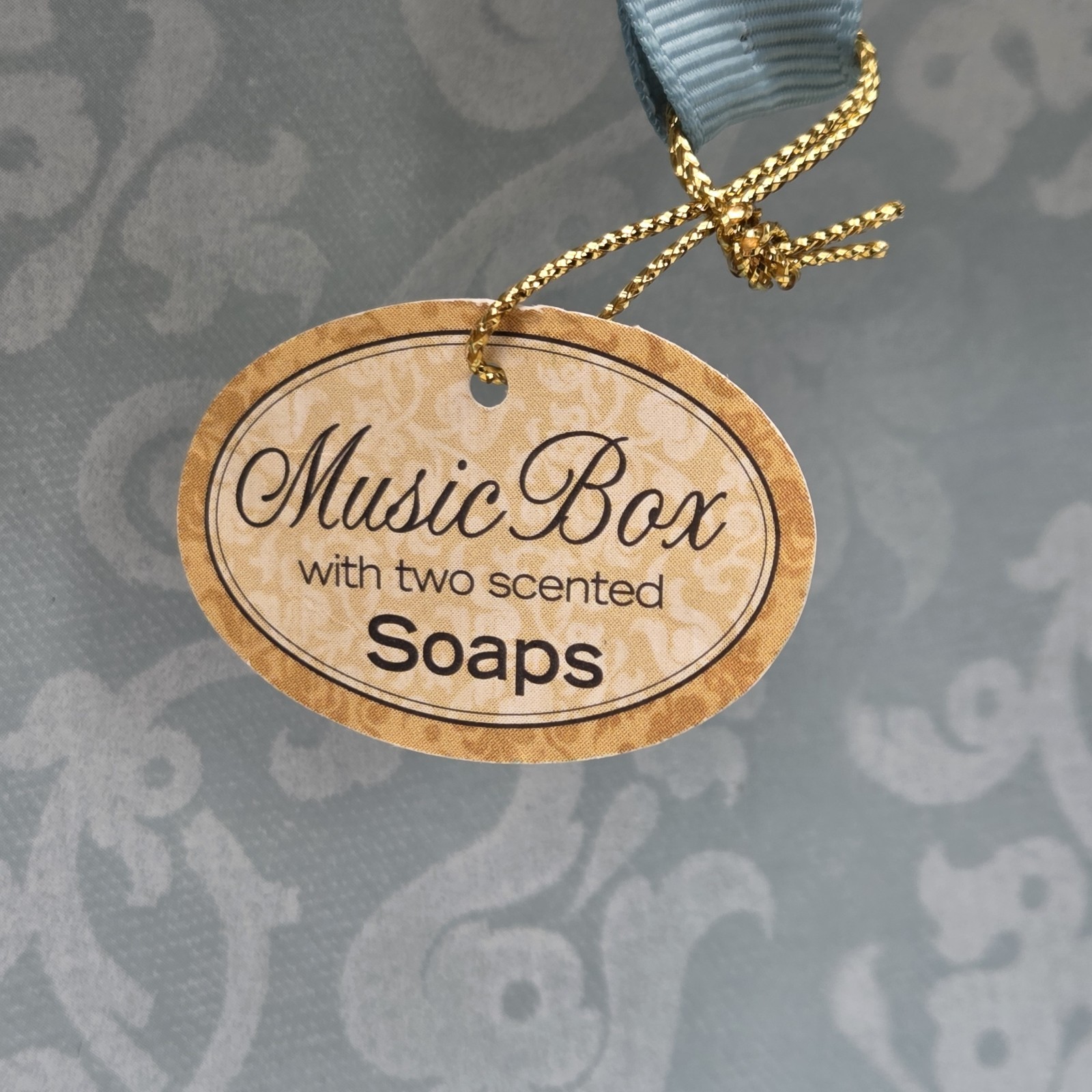 Pooch & Sweetheart Music Box 2 Scented Verbena Soaps Swan Lake Sea Shell Pattern